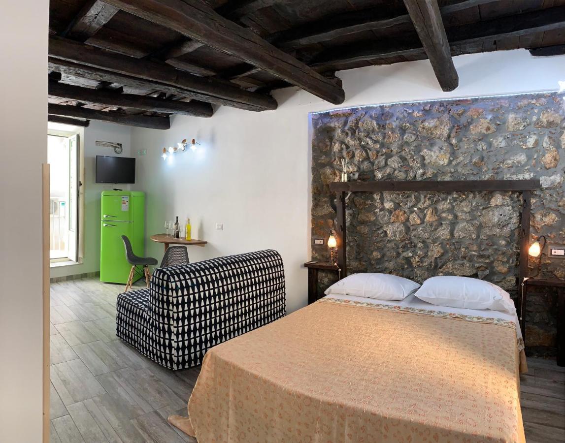 Conte'S House Apartment เชฟาลู ภายนอก รูปภาพ